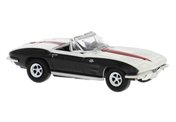 Brekina 18029 HO Chevrolet Corvette C2 Convertible Assembled White Black Red