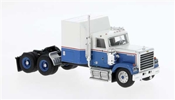 Brekina 85781 HO Chevy Bison White/Blue Dual Rear