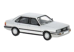 Brekina PCX870714 HO Audi 80 B2 Typ 85 Sedan Assembled Silver Black