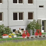 Busch 1846 HO Concrete Details Set 2 Benches 3 Bike Stands 2 Bikes 2 Garbage Bins Paving Slabs 4 Planters