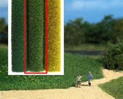 Busch 7216 HO Grass Matting Large 31-1/2 x 31-1/2" Light Green