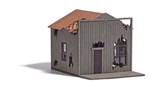 Busch 9718 HO Dilapidated North American House Laser-Cut Kit