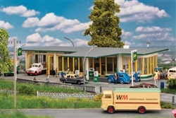 Faller 130592 HO Large BP Gas Station Kit