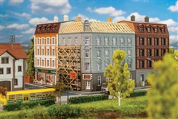 Faller 232166 N Stadteckhaus Townhouse Under Renovation Kit