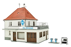 Kibri 38202 HO House with Workshop Kit