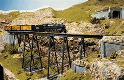 Micro Engineering 75-515 HO Tall Steel Viaduct Kit Scale Length 210'