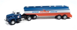 Classic Metal Works 31206 HO 1954 IH R-190 Tractor w/Tank Trailer Assembled Chevron
