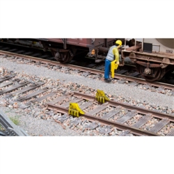 Noch 13604 HO Wheel Stops  Rail Anchor pkg 10