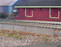 Osborn Model Kits 3071 N Chain Link Fence 4 Sect Kit