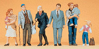Preiser 10415 HO Pedestrians Parents and Grandparents w/Children