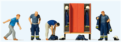 Preiser 10642 HO Preparing For Fire Run 4 Figures Lockers & Accessories