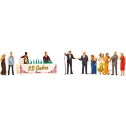 Preiser 10775 HO Anniversary Party with Serving Table pkg 11