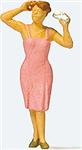 Preiser 28120 HO  Individual Figure People Working Styling Her Hair
