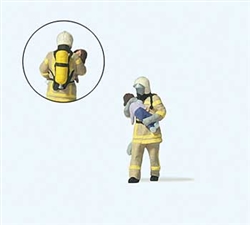 Preiser 28252 HO Modern Firefighter Saving Child Individual Figure Beige Uniform