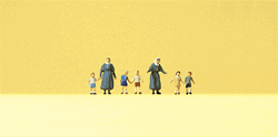 Preiser 79211 N Pedestrians Protestant Sisters w/Children Pkg 7