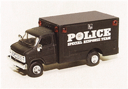 Trident 90300 HO Chevrolet Box Van Emergency Police Vehicles Police Special Response Team