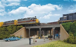 Walthers 4561 HO Urban Steel Overpass Kit