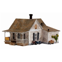 Woodland BR5040 HO Built-Up Old Homestead